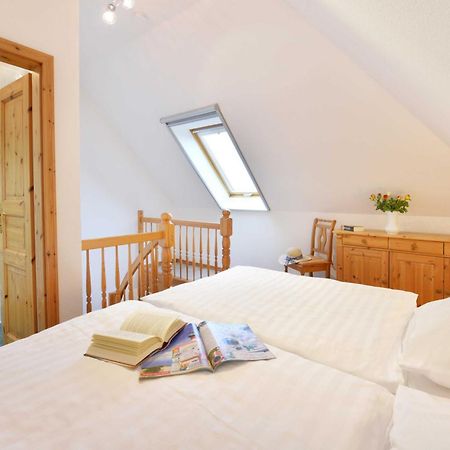 Stoertebeker Appartements - "Stoertebeker Pferdehof" Ralswiek Pokoj fotografie