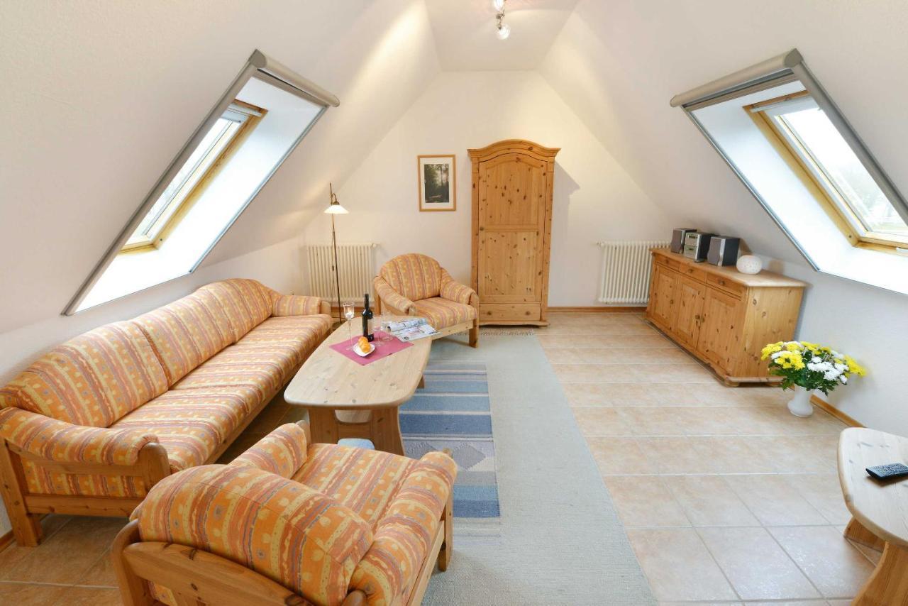 Stoertebeker Appartements - "Stoertebeker Pferdehof" Ralswiek Pokoj fotografie
