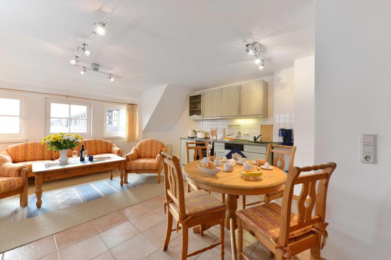 Stoertebeker Appartements - "Stoertebeker Pferdehof" Ralswiek Pokoj fotografie